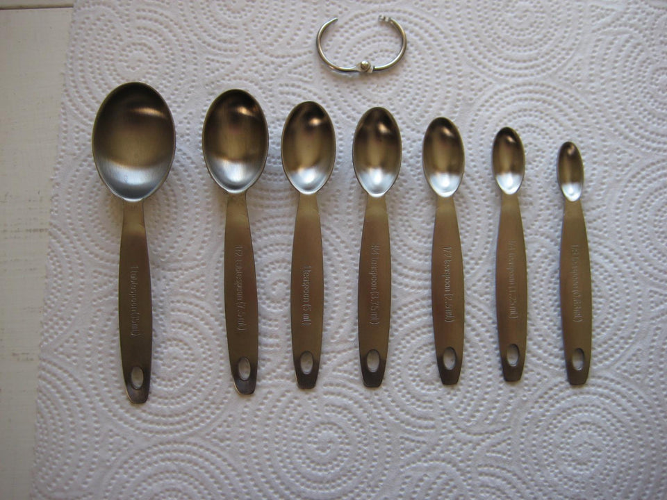 Vintage Stainless Metal Nesting Oval Measuring Spoons-Set of 4