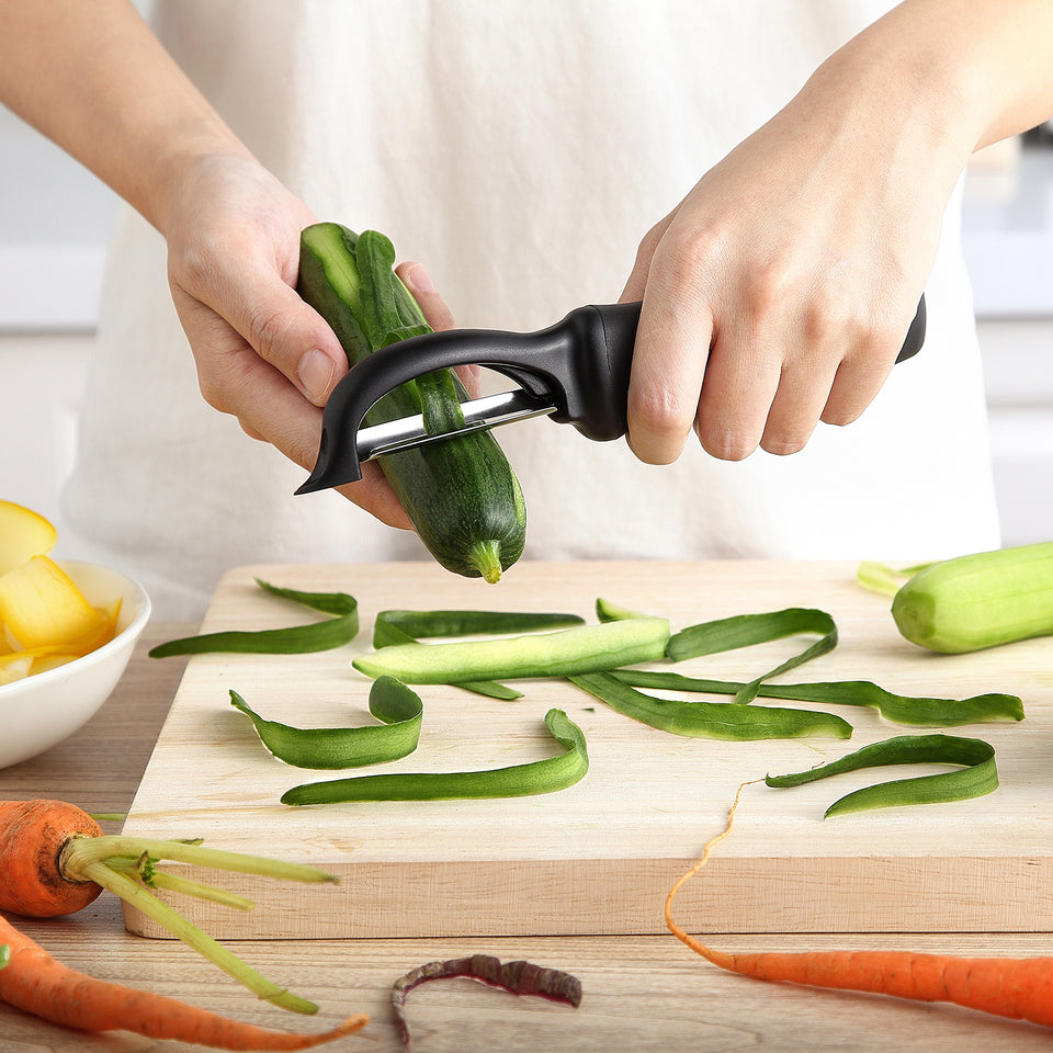 Spring Chef Premium Handheld Zester/Fine Grater & Stainless Steel Potato  Masher and Vegetable Swivel Peeler Set - 2 Product Bundle - Black - Yahoo  Shopping